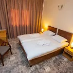 Trzy Podkowy Hotel 3*