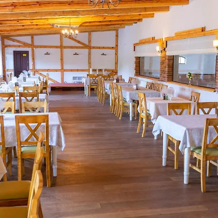 Hotel Trzy Podkowy 3*