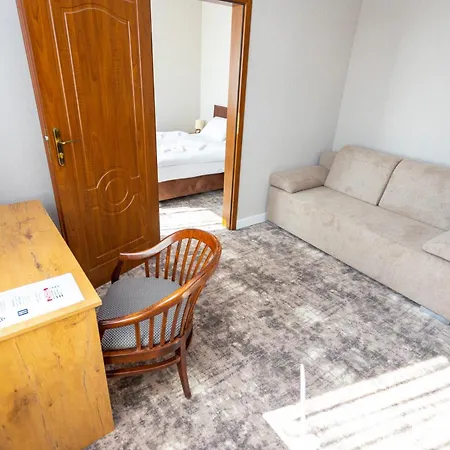 Trzy Podkowy Hotel Biskupiec (Nowe Miasto)