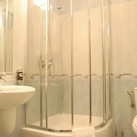 Hotel Trzy Podkowy Biskupiec (Nowe Miasto)