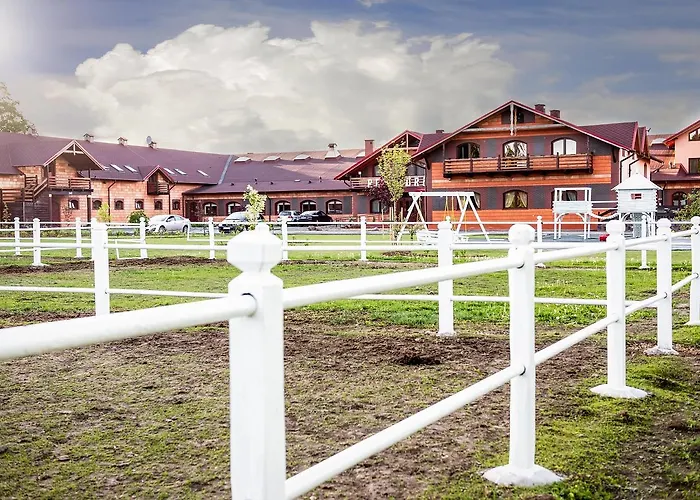 Trzy Podkowy Hotel 3*